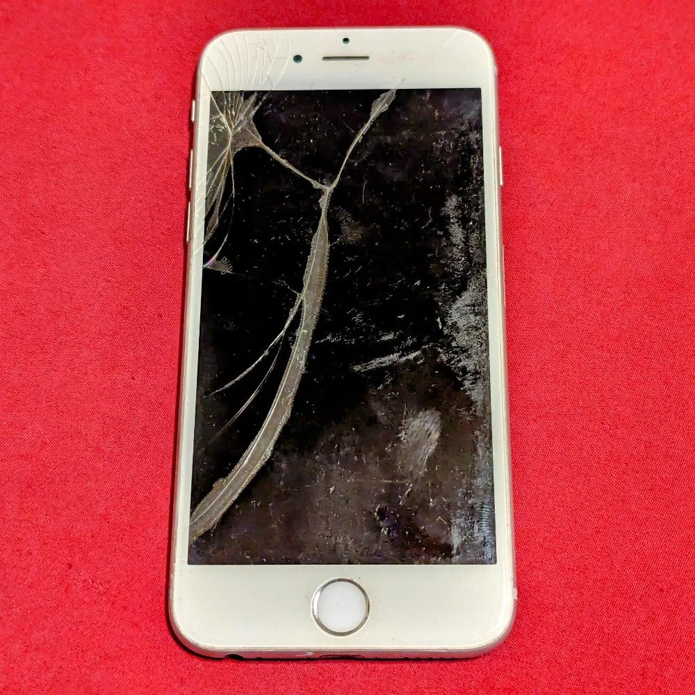iPhone 6 (A1586) - 16 GB #46 (For parts)***